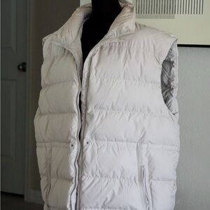 Athleta Women's Cream Puffer Vest